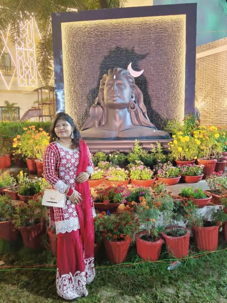 सारिका डडसेना,एमएससी ऑनर्स( भौतिकी) गुरु घासीदास सेंटर यूनिवर्सिटी ,b.ed,टेट पास,बम्हनीडीह ,महामाया चौक, पटेल मोहल्ला ,तहसील बम्हनीडीह ,जिला जांजगीर चांपा