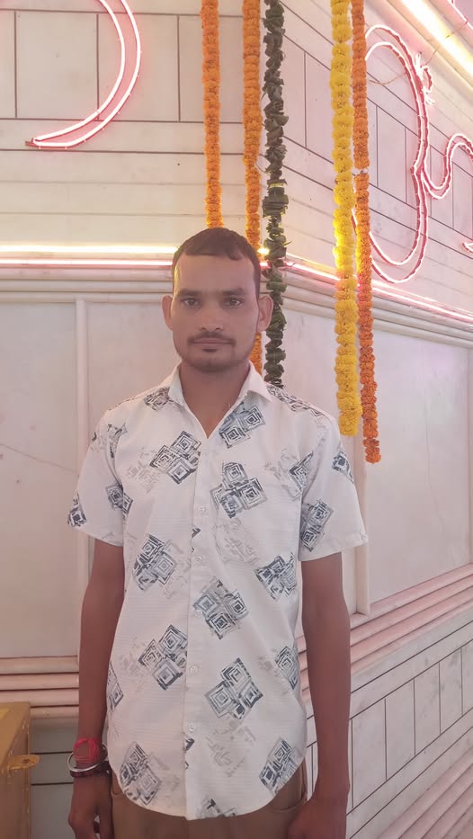 खिलेश सिन्हा,BA फर्स्ट ईयर,बीजाभाठ बेमेतरा छत्तीसगढ़