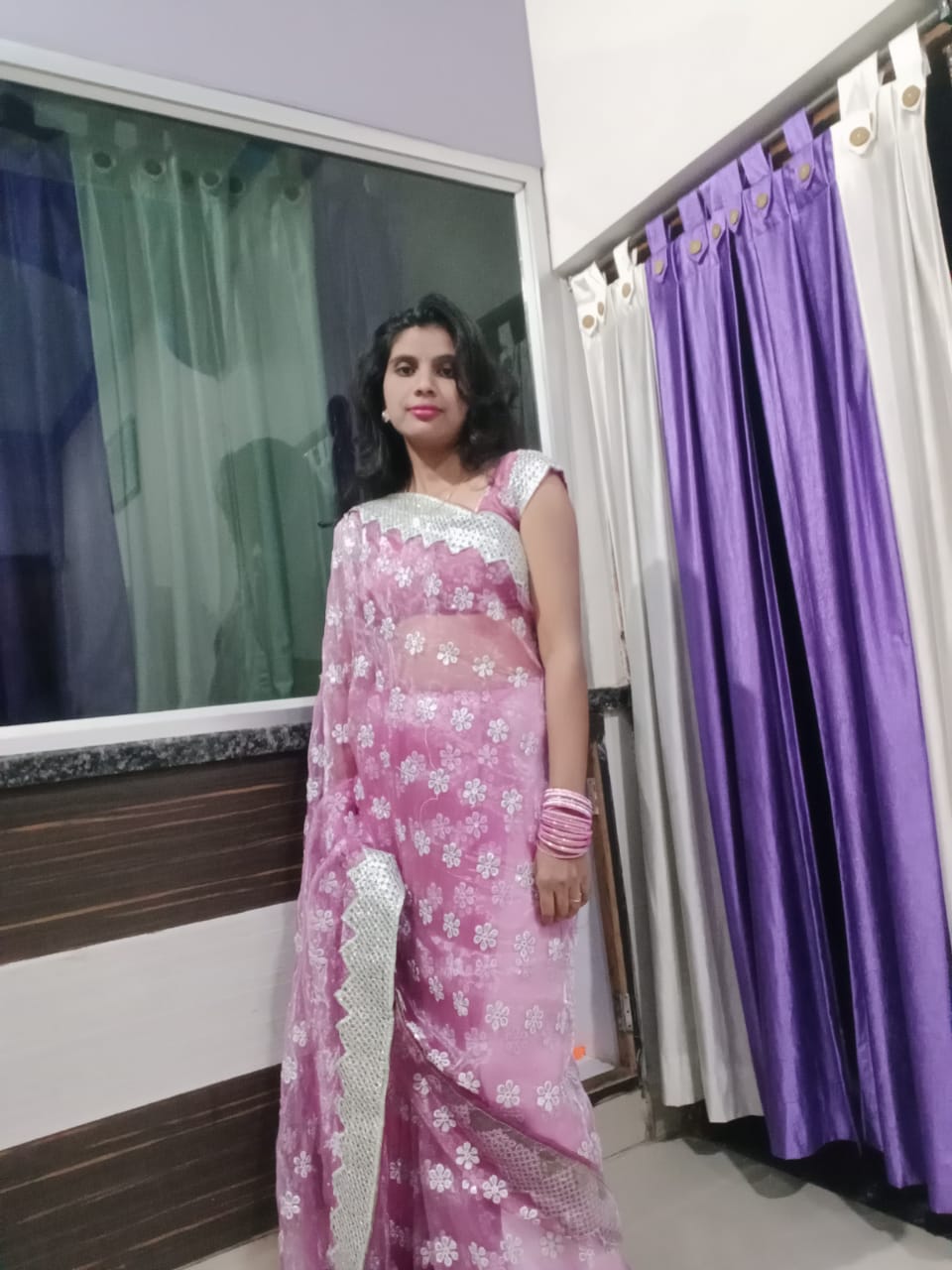 चित्ररेखा सिन्हा,एम.ए.समाजसास्त्र,कौशिक कालोनी महासमुंद